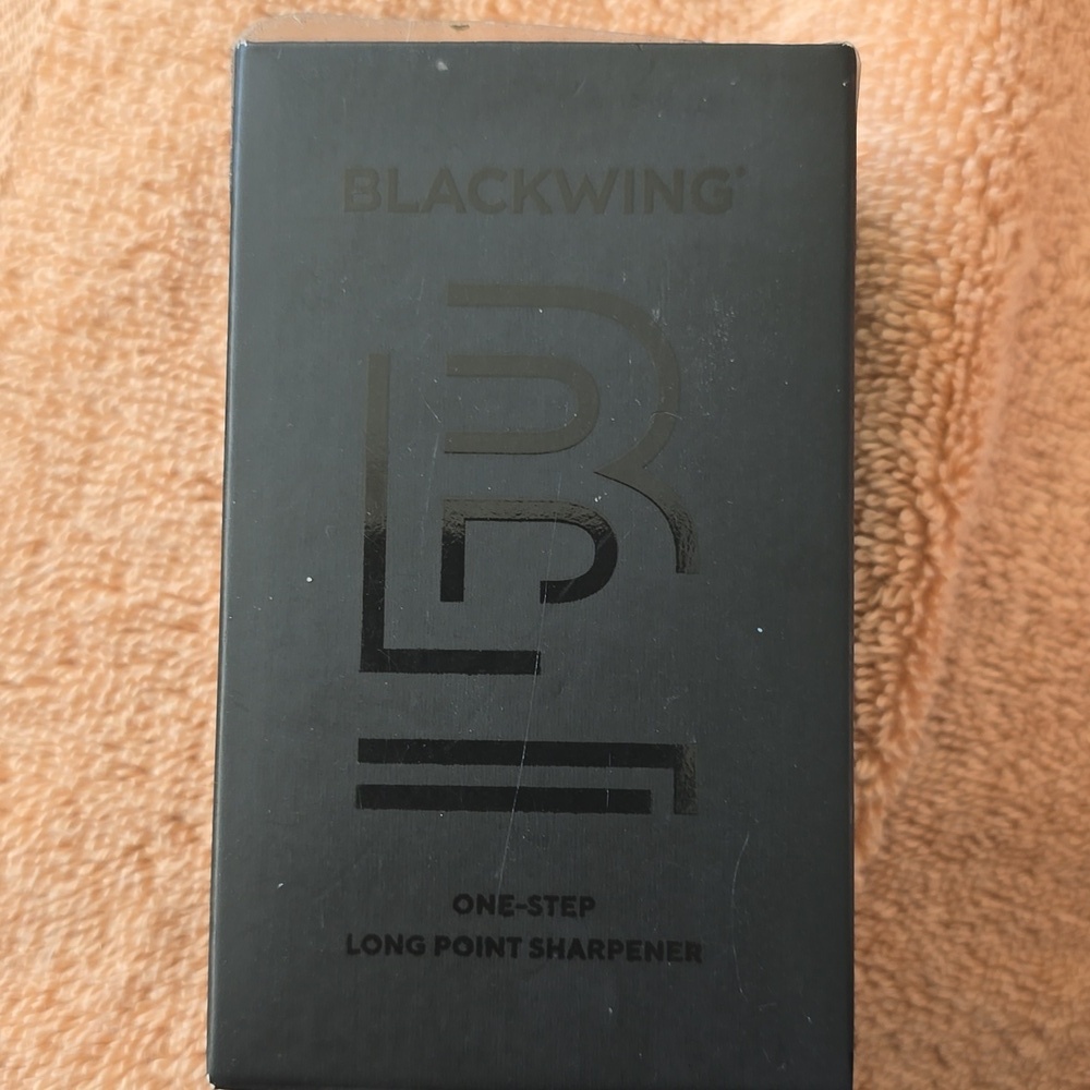 ❤️BUY 5 GET 3 FREE💃  Blackwing One-Step Pencil Sharpener, Size 3.9" x 2.4" - Picture 12 of 16